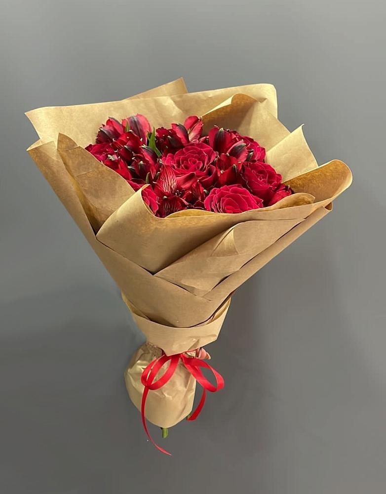 Букет цветов из: Альстромерии и Розы в Попово-Лежачах