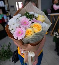 Букет цветов из:  Герберы, Розы и Хризантемы в Попово-Лежачах