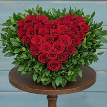 Цветочная композиция из Розы в виде сердца в Попово-Лежачах