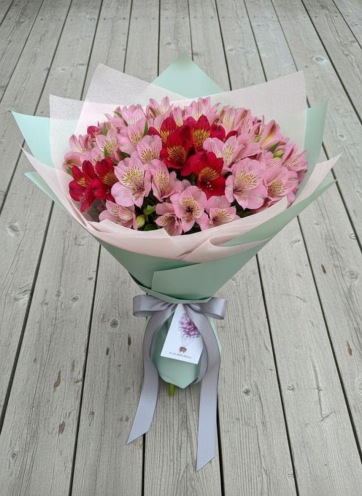 Букет цветов из: Альстромерии в Попово-Лежачах