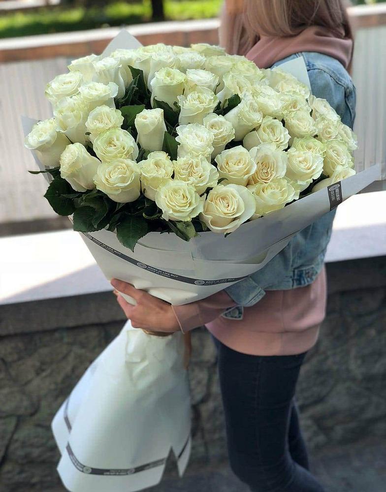 35 Белых роз в Попово-Лежачах Букет 35 Белых роз в Попово-Лежачах