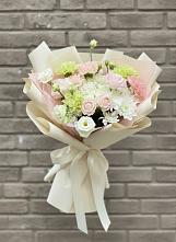 Букет цветов из:  Гвоздики, Розы, Лизиантусы и Хризантемы #REPLACE_PRED# Попово-Лежачах