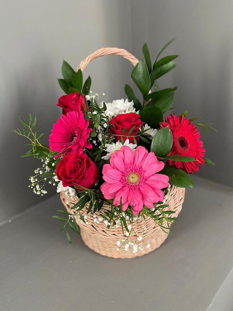 Цветочная композиция из Розы, Хризантемы и Герберы в корзине в Попово-Лежачах