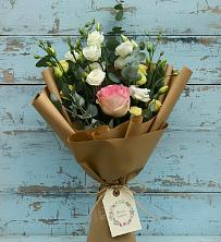 Букет цветов из:  Розы и Лизиантусы в Попово-Лежачах