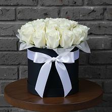 Цветочная композиция из Розы в шляпной коробке в Попово-Лежачах